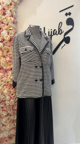 طقم تنورة وجاكيت