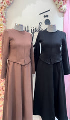 طقم تنورة وبلوزة