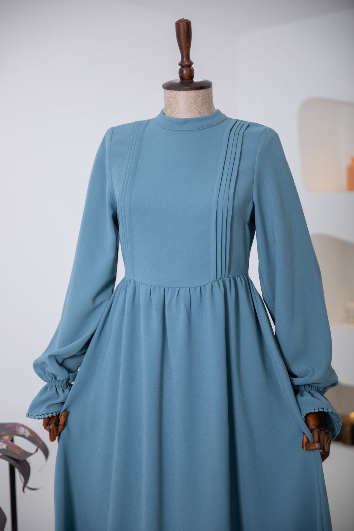 طقم سديل(بلوزة وتنورة)