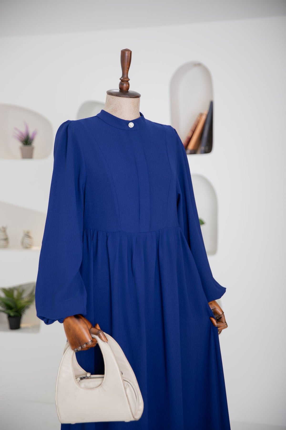 فستان سارة نيلي